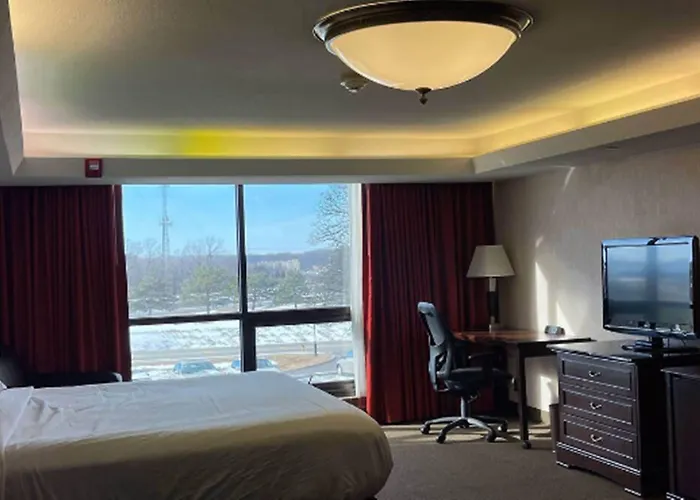 Drury Inn & Suites Kansas City Shawnee Mission